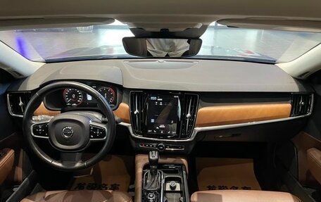 Volvo S90 II рестайлинг, 2020 год, 2 492 800 рублей, 6 фотография