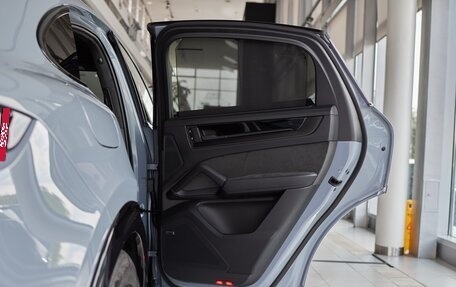Porsche Cayenne III, 2025 год, 23 100 000 рублей, 27 фотография