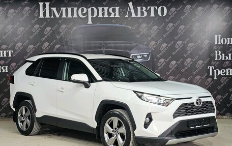 Toyota RAV4, 2019 год, 2 990 000 рублей, 1 фотография