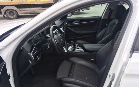 BMW 5 серия, 2019 год, 3 650 000 рублей, 7 фотография