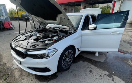 BMW 5 серия, 2019 год, 3 650 000 рублей, 19 фотография