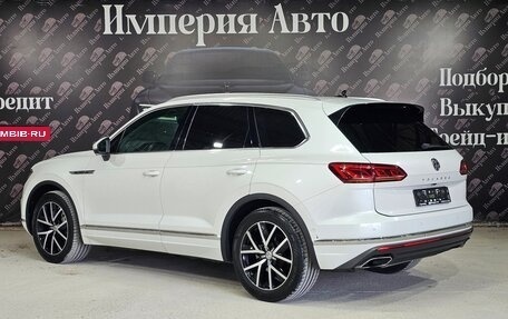 Volkswagen Touareg III, 2020 год, 4 400 000 рублей, 5 фотография