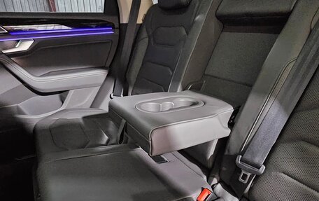Volkswagen Touareg III, 2020 год, 4 400 000 рублей, 25 фотография