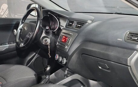 KIA Rio III рестайлинг, 2015 год, 1 140 000 рублей, 22 фотография