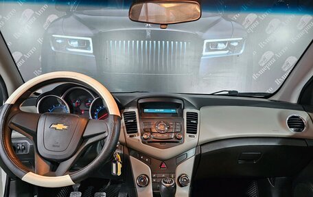 Chevrolet Cruze II, 2011 год, 815 000 рублей, 19 фотография