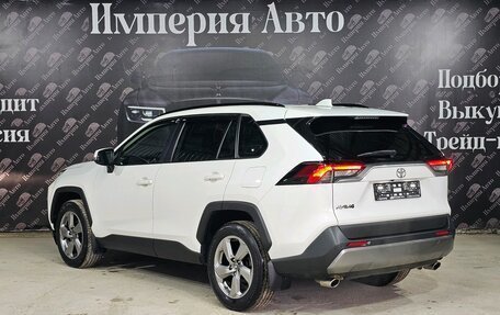 Toyota RAV4, 2019 год, 2 990 000 рублей, 5 фотография