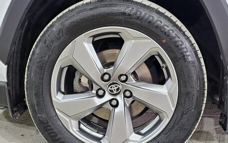 Toyota RAV4, 2019 год, 2 990 000 рублей, 10 фотография
