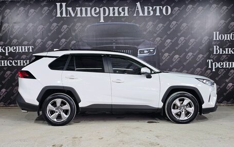 Toyota RAV4, 2019 год, 2 990 000 рублей, 8 фотография