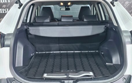 Toyota RAV4, 2019 год, 2 990 000 рублей, 18 фотография