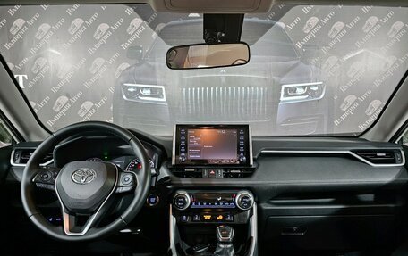 Toyota RAV4, 2019 год, 2 990 000 рублей, 22 фотография