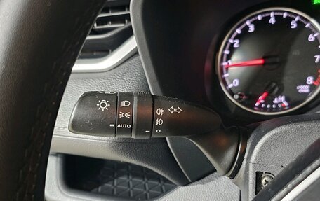 Toyota RAV4, 2019 год, 2 990 000 рублей, 34 фотография