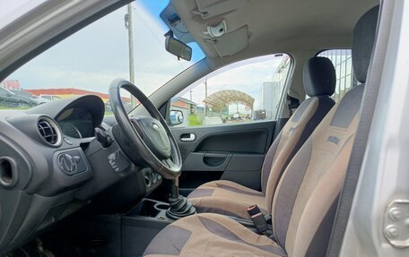 Ford Fiesta, 2004 год, 196 000 рублей, 16 фотография