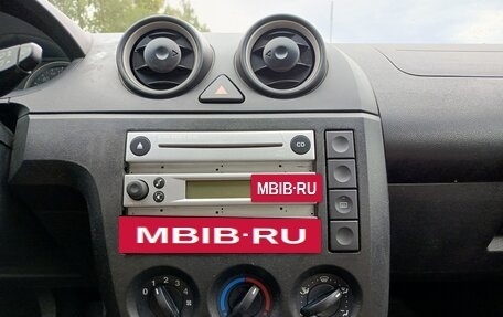 Ford Fiesta, 2004 год, 196 000 рублей, 15 фотография