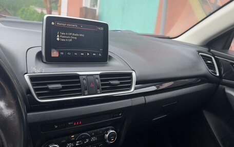 Mazda 3, 2015 год, 1 450 000 рублей, 13 фотография