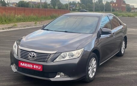 Toyota Camry, 2013 год, 1 570 000 рублей, 2 фотография