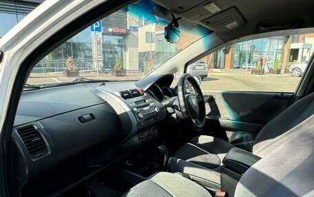 Honda Fit III, 2003 год, 370 000 рублей, 2 фотография