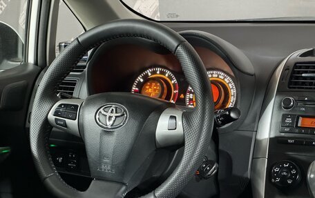 Toyota Auris II, 2011 год, 990 000 рублей, 17 фотография