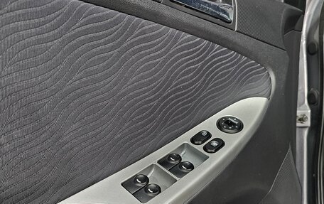Hyundai Solaris II рестайлинг, 2013 год, 920 000 рублей, 32 фотография