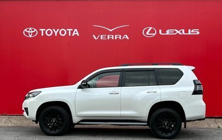 Toyota Land Cruiser Prado 150 рестайлинг 2, 2021 год, 6 390 000 рублей, 2 фотография