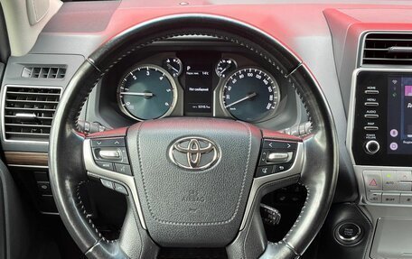 Toyota Land Cruiser Prado 150 рестайлинг 2, 2021 год, 6 390 000 рублей, 16 фотография