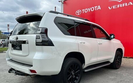 Toyota Land Cruiser Prado 150 рестайлинг 2, 2021 год, 6 390 000 рублей, 13 фотография