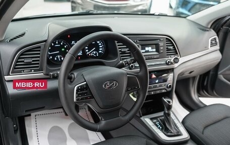 Hyundai Elantra VI рестайлинг, 2018 год, 1 299 000 рублей, 10 фотография