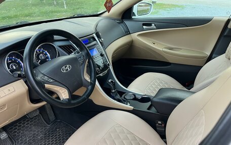 Hyundai Sonata VI, 2010 год, 999 000 рублей, 9 фотография