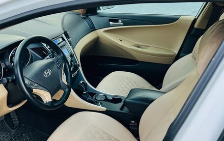 Hyundai Sonata VI, 2010 год, 999 000 рублей, 10 фотография