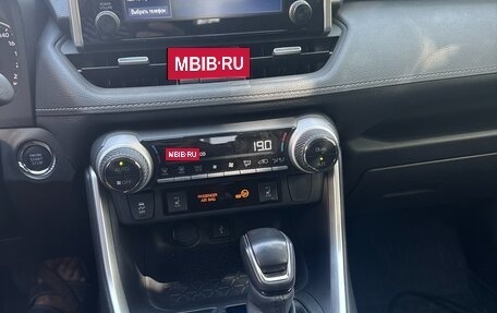 Toyota RAV4, 2022 год, 3 700 000 рублей, 4 фотография