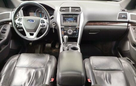 Ford Explorer VI, 2011 год, 1 080 000 рублей, 11 фотография
