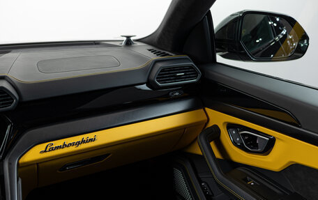 Lamborghini Urus I, 2021 год, 26 790 000 рублей, 25 фотография