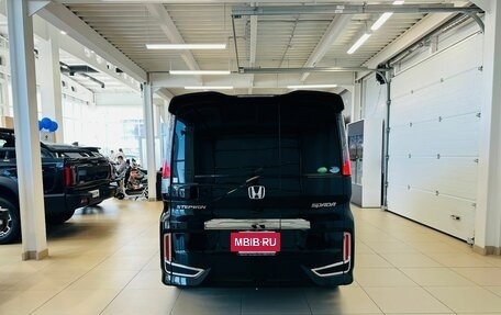 Honda Stepwgn IV, 2016 год, 2 299 999 рублей, 5 фотография