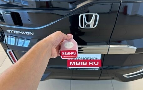 Honda Stepwgn IV, 2016 год, 2 299 999 рублей, 26 фотография