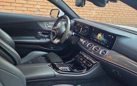 Mercedes-Benz E-Класс AMG, 2021 год, 8 900 000 рублей, 4 фотография