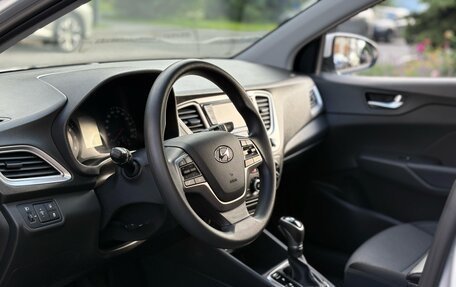 Hyundai Solaris II рестайлинг, 2021 год, 1 415 000 рублей, 11 фотография