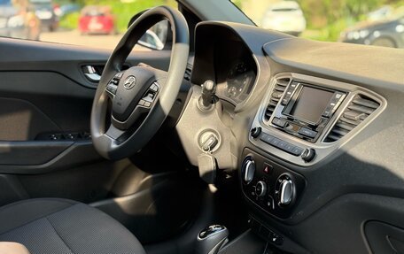 Hyundai Solaris II рестайлинг, 2021 год, 1 415 000 рублей, 10 фотография