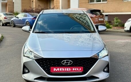 Hyundai Solaris II рестайлинг, 2021 год, 1 415 000 рублей, 7 фотография