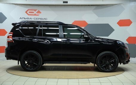 Toyota Land Cruiser Prado 150 рестайлинг 2, 2016 год, 3 690 000 рублей, 4 фотография