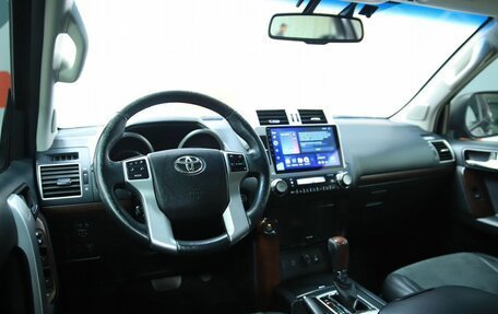 Toyota Land Cruiser Prado 150 рестайлинг 2, 2016 год, 3 690 000 рублей, 11 фотография