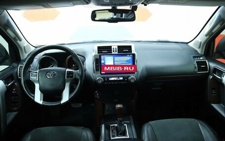 Toyota Land Cruiser Prado 150 рестайлинг 2, 2016 год, 3 690 000 рублей, 13 фотография