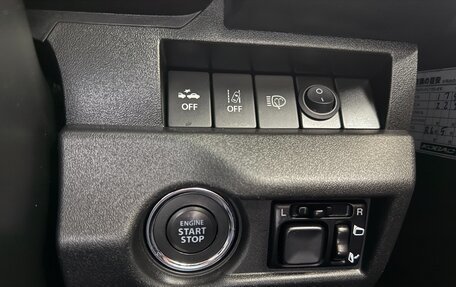 Suzuki Jimny, 2019 год, 1 990 000 рублей, 12 фотография