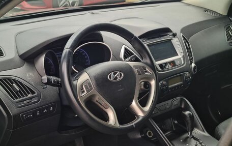 Hyundai ix35 I рестайлинг, 2012 год, 980 000 рублей, 16 фотография