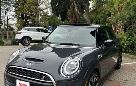 MINI Hatch, 2019 год, 2 350 000 рублей, 2 фотография