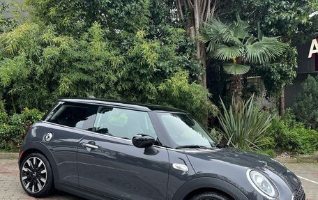 MINI Hatch, 2019 год, 2 350 000 рублей, 3 фотография
