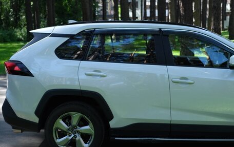 Toyota RAV4, 2020 год, 3 450 000 рублей, 15 фотография