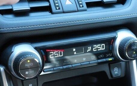 Toyota RAV4, 2020 год, 3 450 000 рублей, 35 фотография