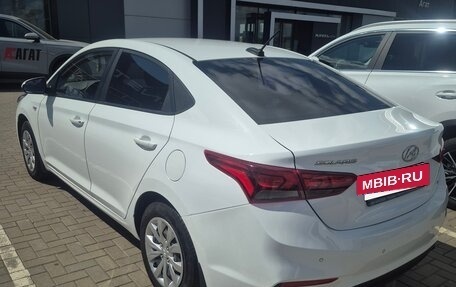 Hyundai Solaris II рестайлинг, 2017 год, 1 300 000 рублей, 3 фотография