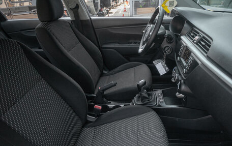 KIA Rio IV, 2018 год, 858 000 рублей, 1 фотография