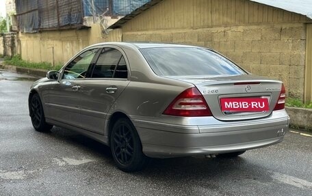 Mercedes-Benz C-Класс, 2004 год, 530 000 рублей, 3 фотография