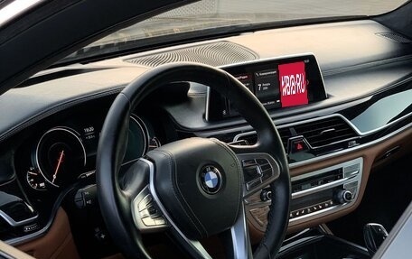 BMW 7 серия, 2016 год, 3 330 000 рублей, 14 фотография